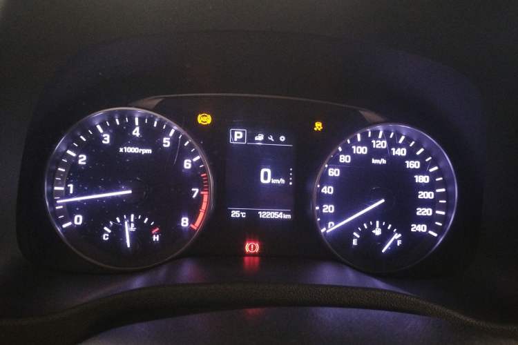 Used Hyundai Elantra (6th Generation / Lingdong) 2016 1.6L Automatic ZhiXuan – Elite Version Instrument Cluster