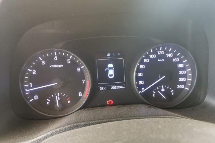 Used Hyundai Elantra (6th Generation / Lingdong) 2016 1.6L Manual ZhiXuan · Dynamic Model Instrument Cluster