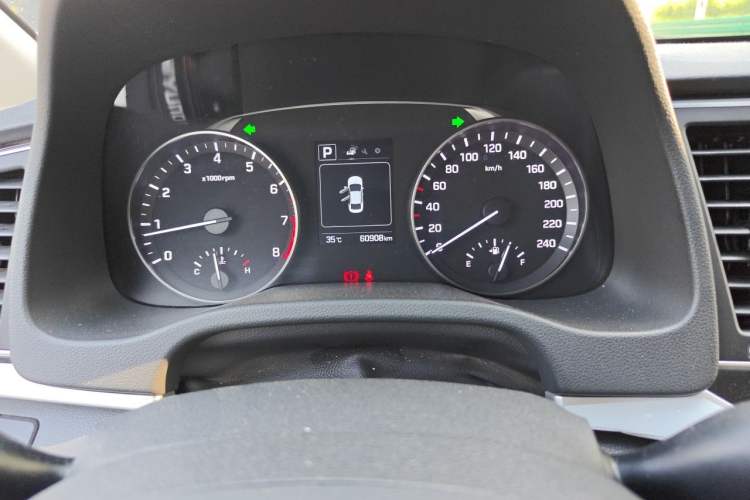 Used Hyundai Elantra (6th Generation / Lingdong) 2016 1.6L Automatic ZhiXuan – Elite Version Instrument Cluster