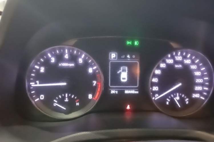 Used Hyundai Elantra (6th Generation / Lingdong) 2016 1.6L Automatic ZhiXuan – Elite Version Instrument Cluster