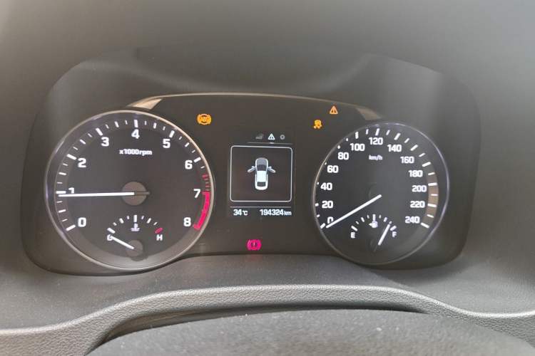 Used Hyundai Elantra (6th Generation / Lingdong) 2016 1.6L Manual ZhiXuan · Dynamic Model Instrument Cluster