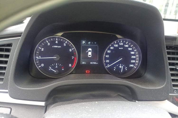Used Hyundai Elantra (6th Generation / Lingdong) 2016 1.6L Automatic ZhiXuan – Elite Version Instrument Cluster