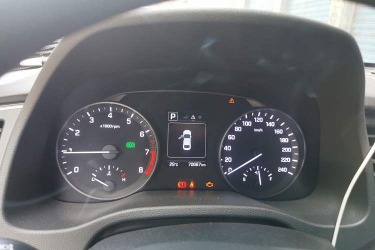 Used Hyundai Elantra (6th Generation / Lingdong) 2016 1.6L Automatic ZhiXuan – Elite Version Instrument Cluster