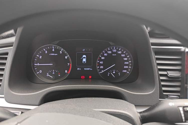 Used Hyundai Elantra (6th Generation / Lingdong) 2016 1.6L Manual ZhiXuan·Youth Edition Instrument Cluster