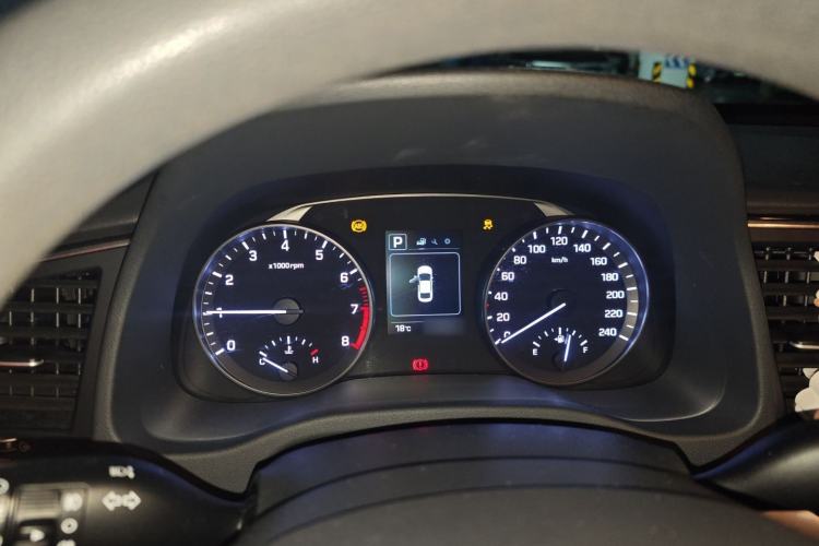 Used Hyundai Elantra (6th Generation / Lingdong) 2016 1.6L Automatic ZhiXuan – Elite Version Instrument Cluster