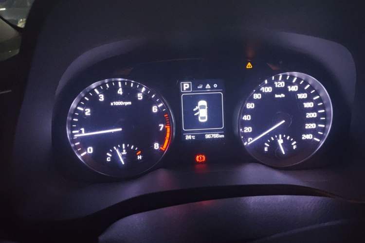 Used Hyundai Elantra (6th Generation / Lingdong) 2016 1.6L Automatic ZhiXuan – Elite Version Instrument Cluster