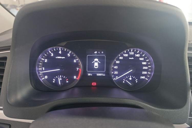 Used Hyundai Elantra (6th Generation / Lingdong) 2016 1.6L Manual ZhiXuan·Youth Edition Instrument Cluster