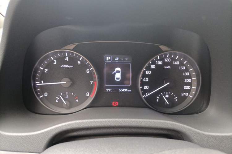 Used Hyundai Elantra (6th Generation / Lingdong) 2016 1.6L Automatic ZhiXuan – Elite Version Instrument Cluster