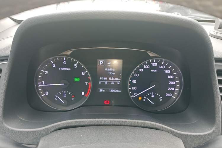 Used Hyundai Elantra (6th Generation / Lingdong) 2016 1.6L Automatic ZhiXuan · Luxury Version Instrument Cluster
