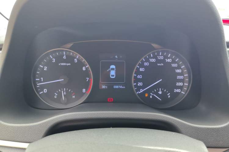 Used Hyundai Elantra (6th Generation / Lingdong) 2016 1.6L Manual ZhiXuan·Youth Edition Instrument Cluster