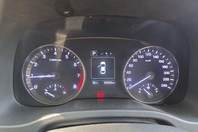 Used Hyundai Elantra (6th Generation / Lingdong) 2016 1.6L Automatic ZhiXuan · Luxury Version Instrument Cluster