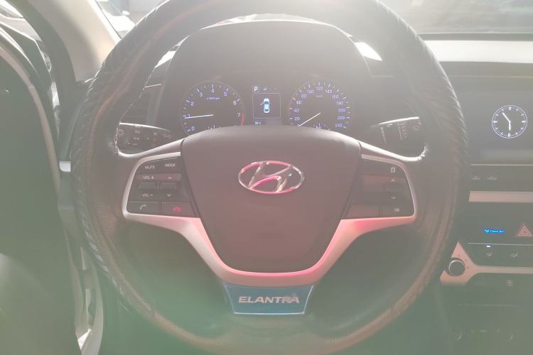Used Hyundai Elantra (6th Generation / Lingdong) 2016 1.6L Automatic ZhiXuan – Elite Version Interior 1