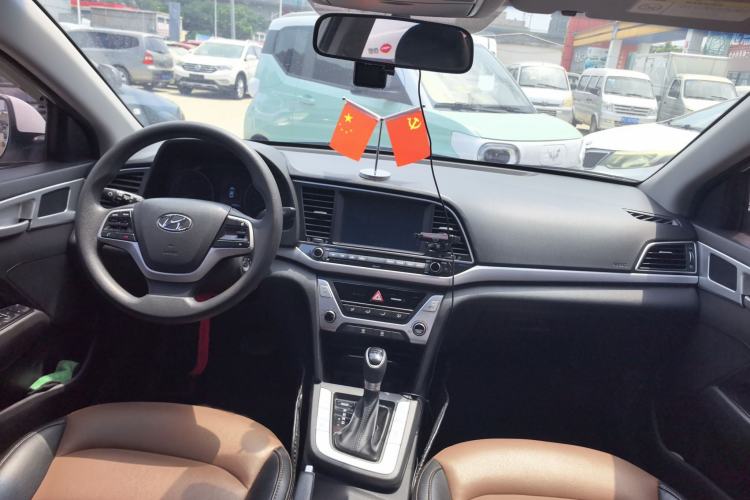 Used Hyundai Elantra (6th Generation / Lingdong) 2016 1.6L Automatic ZhiXuan – Elite Version Interior 1