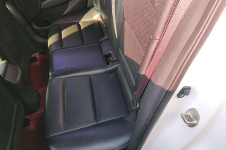 Used Hyundai Elantra (6th Generation / Lingdong) 2016 1.6L Automatic ZhiXuan – Elite Version Interior 1