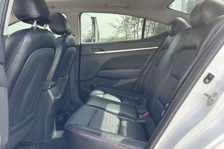 Used Hyundai Elantra (6th Generation / Lingdong) 2016 1.6L Automatic ZhiXuan – Elite Version Interior 1