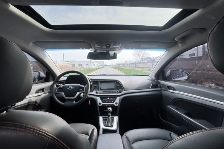 Used Hyundai Elantra (6th Generation / Lingdong) 2016 1.6L Automatic ZhiXuan – Elite Version Interior 1