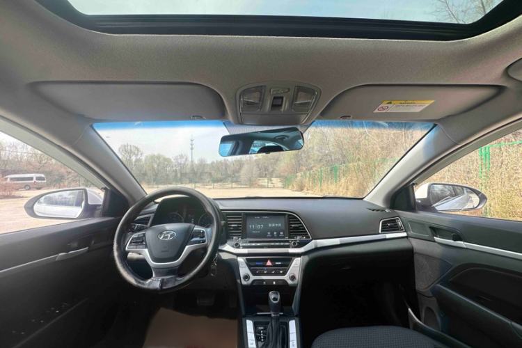 Used Hyundai Elantra (6th Generation / Lingdong) 2016 1.6L Automatic ZhiXuan – Elite Version Interior 1