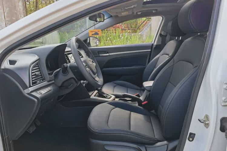 Used Hyundai Elantra (6th Generation / Lingdong) 2016 1.6L Automatic ZhiXuan – Elite Version Interior 1
