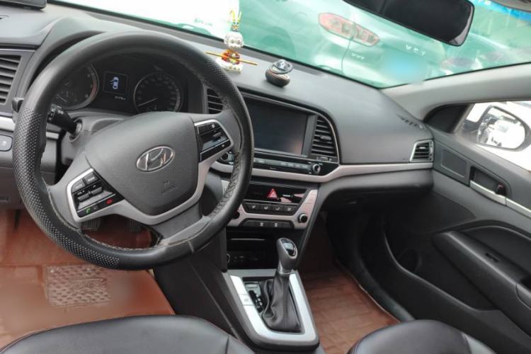 Used Hyundai Elantra (6th Generation / Lingdong) 2016 1.6L Automatic ZhiXuan – Elite Version Interior 1