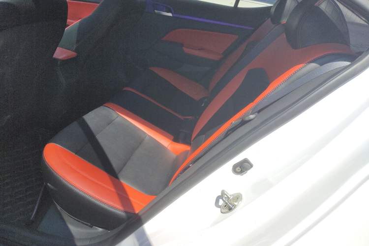 Used Hyundai Elantra (6th Generation / Lingdong) 2016 1.6L Automatic ZhiXuan – Elite Version Interior 1