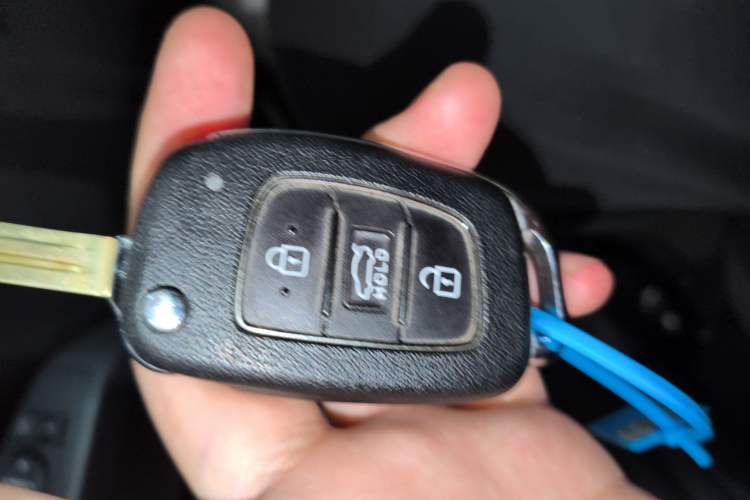 Used Hyundai Elantra (6th Generation / Lingdong) 2016 1.6L Automatic ZhiXuan – Elite Version Interior 1