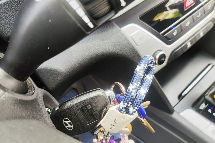 Used Hyundai Elantra (6th Generation / Lingdong) 2016 1.6L Automatic ZhiXuan – Elite Version Interior 1