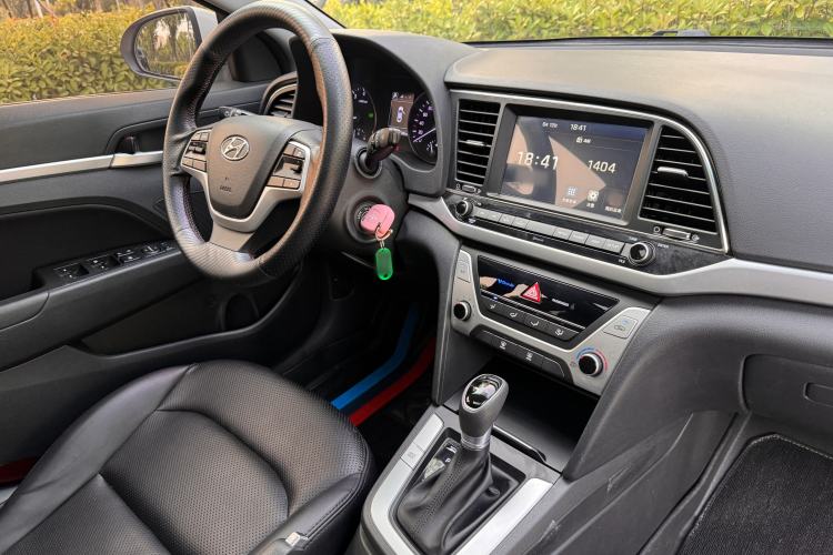 Used Hyundai Elantra (6th Generation / Lingdong) 2016 1.6L Automatic ZhiXuan – Elite Version Interior 1