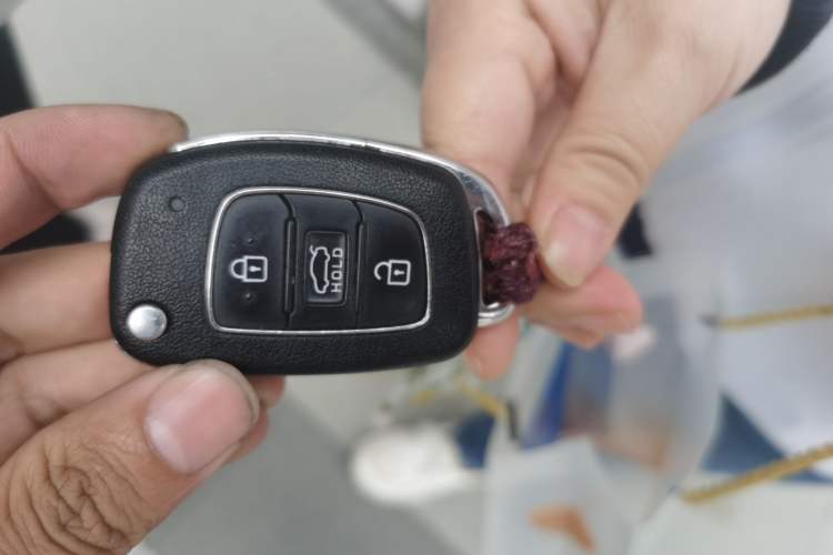 Used Hyundai Elantra (6th Generation / Lingdong) 2016 1.6L Automatic ZhiXuan – Elite Version Interior 1