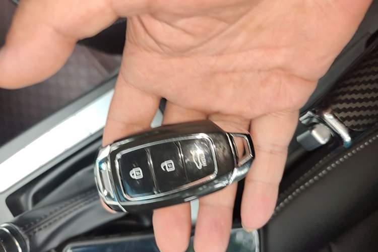 Used Hyundai Elantra (6th Generation / Lingdong) 2016 1.6L Automatic ZhiXuan – Elite Version Interior 1