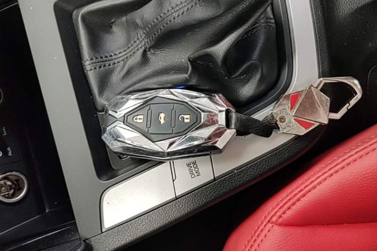 Used Hyundai Elantra (6th Generation / Lingdong) 2016 1.6L Automatic ZhiXuan – Elite Version Interior 1