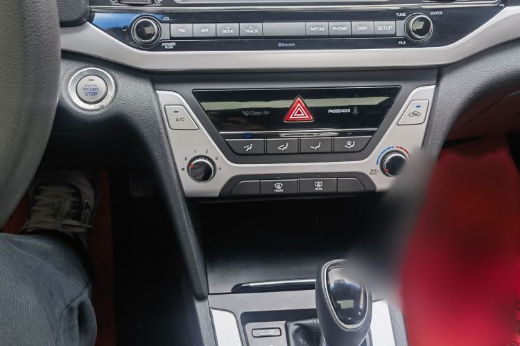 Used Hyundai Elantra (6th Generation / Lingdong) 2016 1.6L Automatic ZhiXuan – Elite Version Interior 1