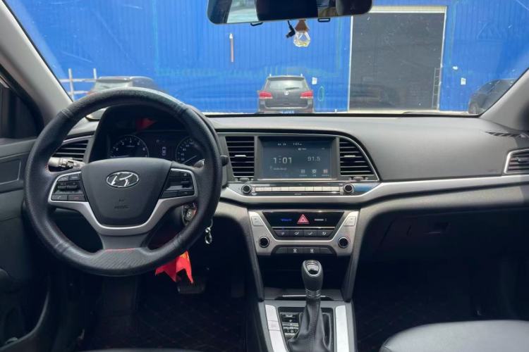 Used Hyundai Elantra (6th Generation / Lingdong) 2016 1.6L Automatic ZhiXuan – Elite Version Interior 1