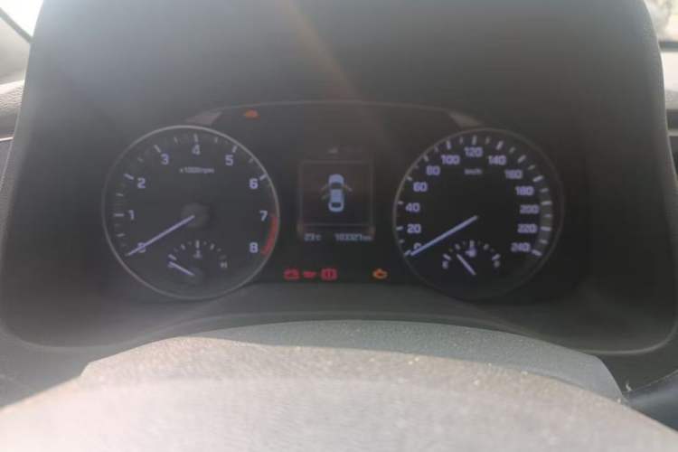 Used Hyundai Elantra (6th Generation / Lingdong) 2016 1.6L Manual ZhiXuan·Youth Edition Interior 1