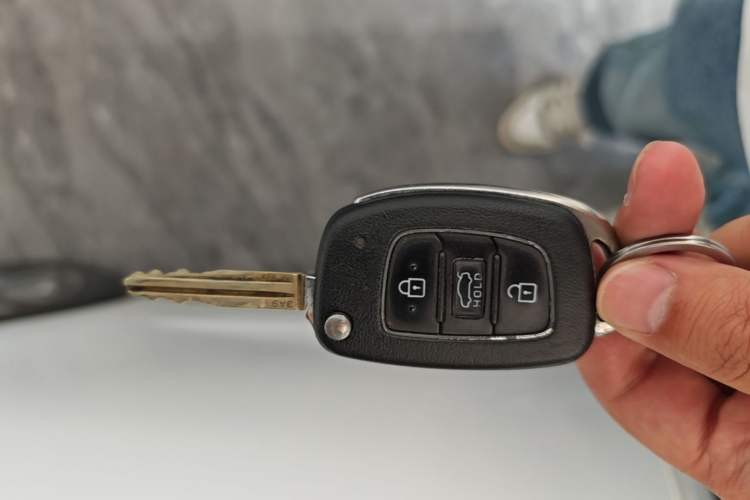 Used Hyundai Elantra (6th Generation / Lingdong) 2016 1.6L Automatic ZhiXuan – Elite Version Interior 1