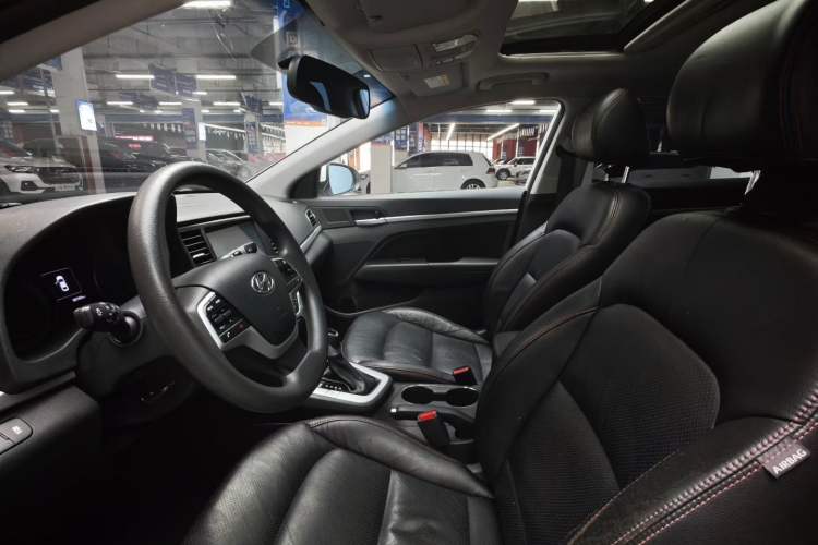 Used Hyundai Elantra (6th Generation / Lingdong) 2016 1.6L Automatic ZhiXuan – Elite Version Interior 1