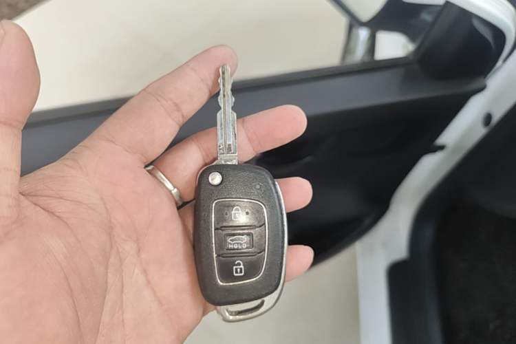 Used Hyundai Elantra (6th Generation / Lingdong) 2016 1.4T Dual-Clutch Xuan Dong · Dynamic Version Interior 1