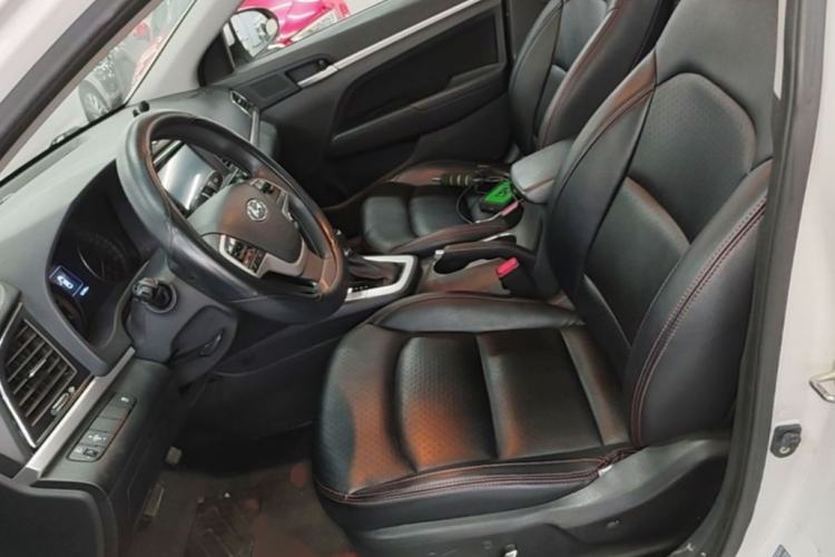 Used Hyundai Elantra (6th Generation / Lingdong) 2016 1.6L Automatic ZhiXuan – Elite Version Interior 1