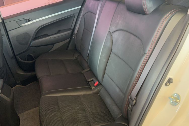 Used Hyundai Elantra (6th Generation / Lingdong) 2016 1.6L Automatic ZhiXuan – Elite Version Interior 1