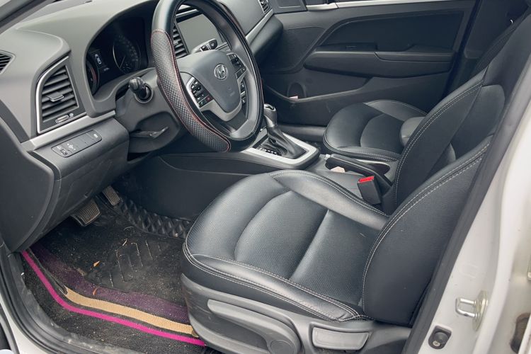 Used Hyundai Elantra (6th Generation / Lingdong) 2016 1.6L Automatic ZhiXuan – Elite Version Interior 1