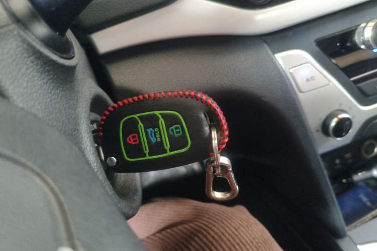 Used Hyundai Elantra (6th Generation / Lingdong) 2016 1.6L Automatic ZhiXuan – Elite Version Interior 1