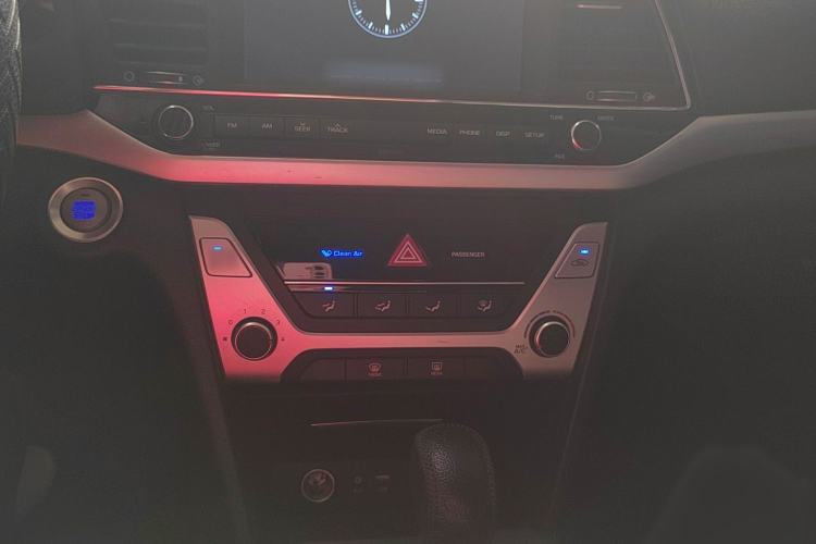 Used Hyundai Elantra (6th Generation / Lingdong) 2016 1.6L Automatic ZhiXuan – Elite Version Interior 2