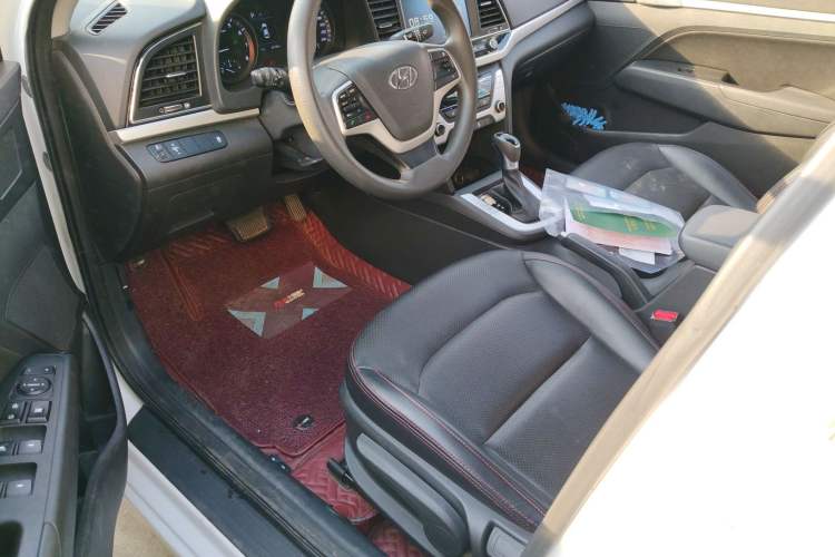 Used Hyundai Elantra (6th Generation / Lingdong) 2016 1.6L Automatic ZhiXuan – Elite Version Interior 2