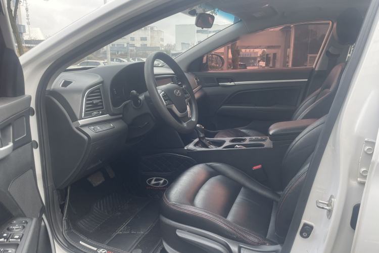 Used Hyundai Elantra (6th Generation / Lingdong) 2016 1.6L Automatic ZhiXuan – Elite Version Interior 2