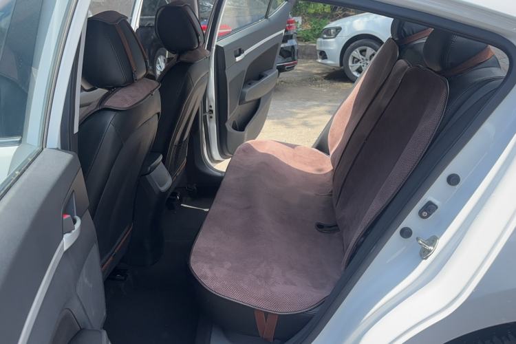 Used Hyundai Elantra (6th Generation / Lingdong) 2016 1.6L Automatic ZhiXuan – Elite Version Interior 2