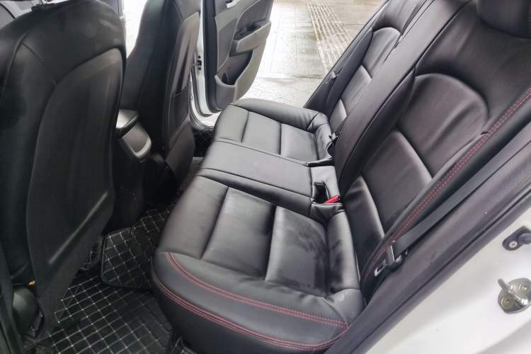 Used Hyundai Elantra (6th Generation / Lingdong) 2016 1.6L Automatic ZhiXuan – Elite Version Interior 2