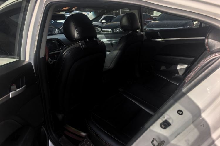Used Hyundai Elantra (6th Generation / Lingdong) 2016 1.6L Automatic ZhiXuan – Elite Version Interior 2