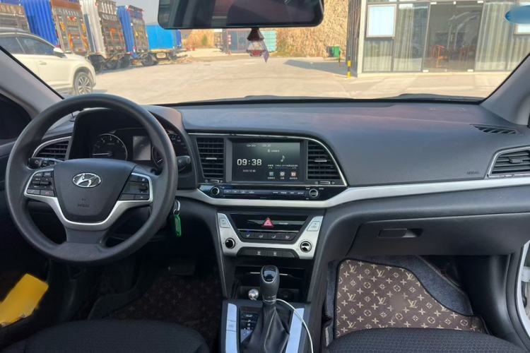 Used Hyundai Elantra (6th Generation / Lingdong) 2016 1.6L Automatic ZhiXuan – Elite Version Interior 2