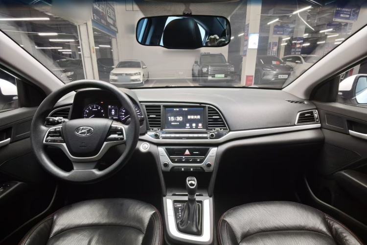 Used Hyundai Elantra (6th Generation / Lingdong) 2016 1.6L Automatic ZhiXuan – Elite Version Interior 2