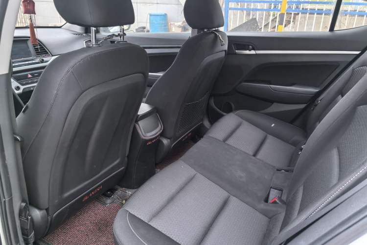 Used Hyundai Elantra (6th Generation / Lingdong) 2016 1.6L Automatic ZhiXuan – Elite Version Interior 2