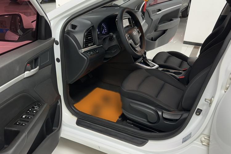 Used Hyundai Elantra (6th Generation / Lingdong) 2016 1.6L Automatic ZhiXuan – Elite Version Interior 2